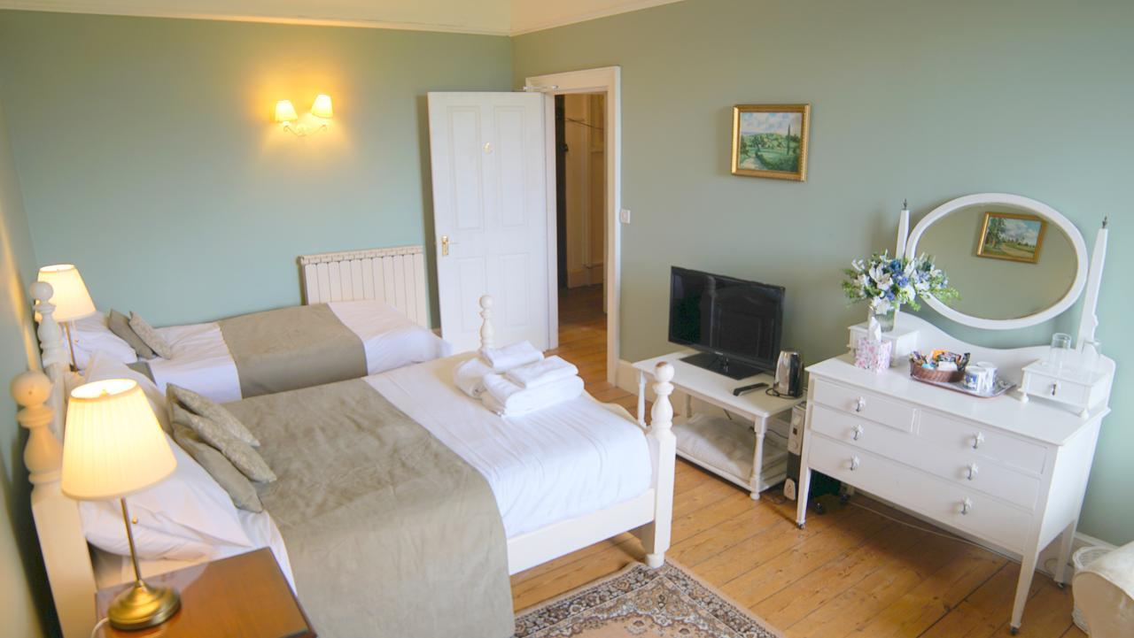 Cleeve House Bed and Breakfast Melksham Buitenkant foto